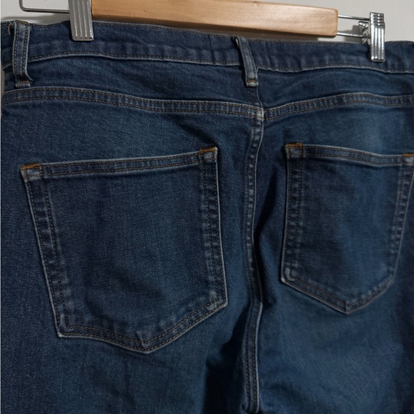 Everlane Women's Straight Leg Slightly Distressed Ankle Jeans in Dark Blue 31 - Picture 8 of 15